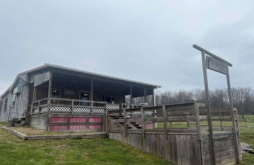 Jamestown Cabin | Cozy 1-bedroom cabin with AC, FREE WiFi in Jamestown