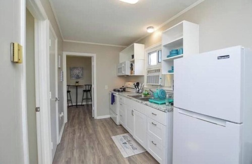Burlington Condo | Cozy 1-bedroom condo in Burlington, pet friendly