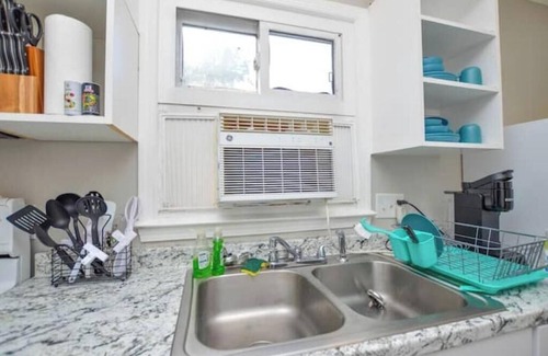 Burlington Condo | Cozy 1-bedroom condo in Burlington, pet friendly