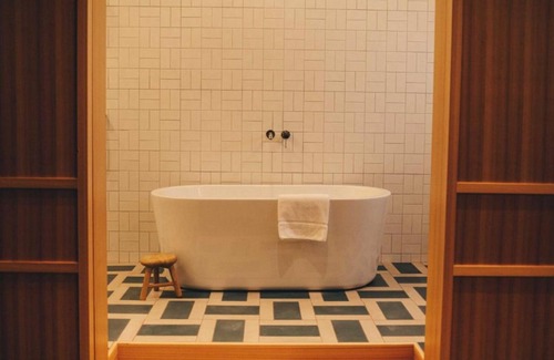 Hatchobori Hotel | Cozy 1-bedroom hotel with WiFi, AC in welcoming Chuo City