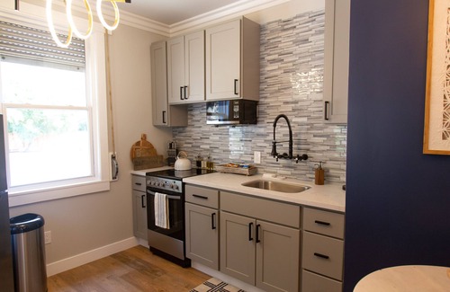 Half Moon Bay Cottage | Cozy 1 bedroom located at rustic boutique winery