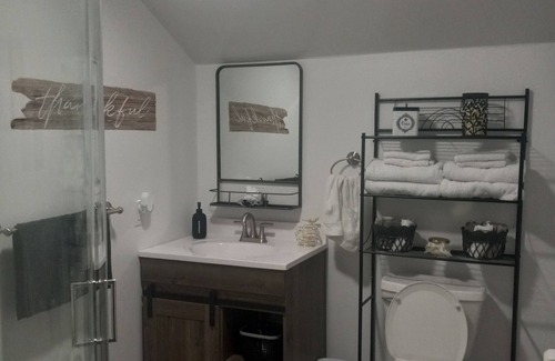 Lebanon Apartment | Cozy 1 bedroom loft in a peaceful setting close to Bennett Springs State Park!
