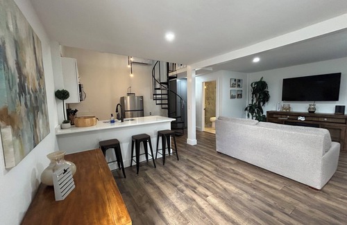 Fort Myers Apartment | Cozy 1-Bedroom Loft Apartment in the Heart of Fort Myers!