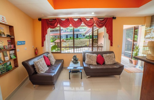 Santa Elena Bed & Breakfast | Cozy 1-bedroom perfect for couples in quaint Monteverde with WiFi