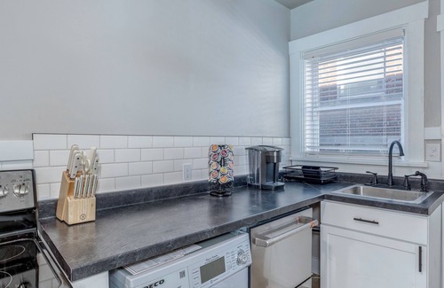 Greencastle Apartment | Cozy 1-Bedroom Retreat Near DePauw University & Downtown Greencastle!