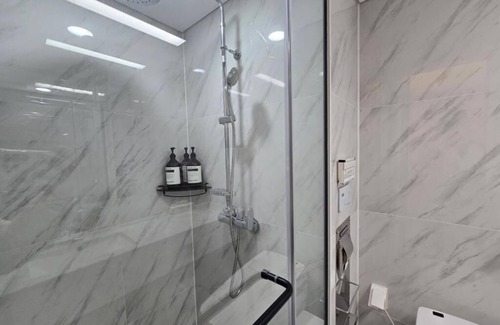 Seocho-dong Apartment | Cozy 1-bedroom with AC and WiFi in amazing Seoul