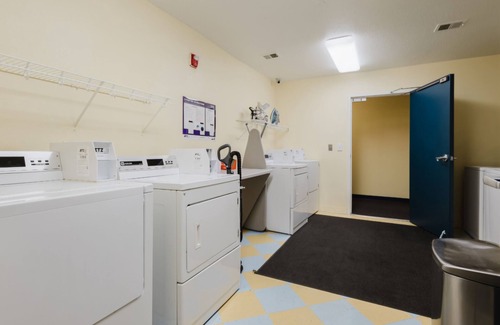 Omaha Apartment | Cozy 1-bedroom with fitness room, WiFi in charming Omaha