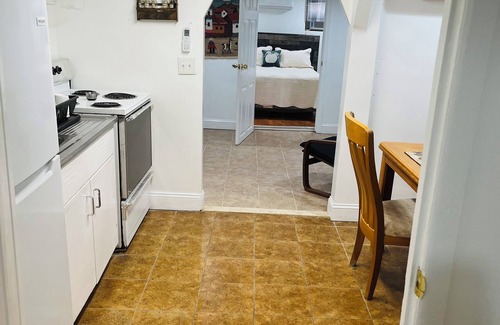 Throgs Neck Apartment | Cozy 1-bedroom with WiFi and AC in charming The Bronx