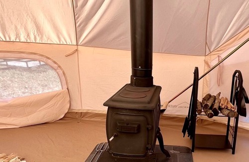 Clarksville RV Rental | Cozy 1-Bedroom Yurt With Indoor Wood Stove