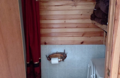 Mountain View Cabin | Cozy 1 Room Cabin