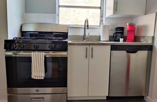 Center City Apartment | Cozy 1BDR In Central Philly | Hosted By StayRafa