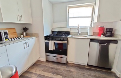 Center City Apartment | Cozy 1BDR In Central Philly | Hosted By StayRafa