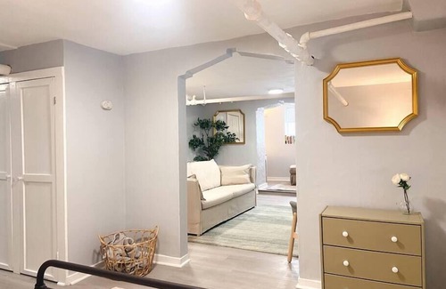 Lower Avenues Apartment | Cozy 1Bdrm Great Location Fast Wi-fi