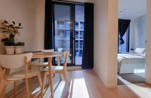 Braddon Apartment | Cozy 1BR Apartment in the heart of Canberra