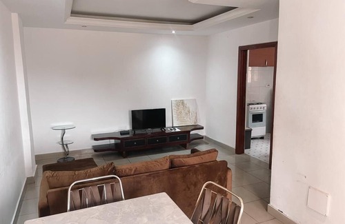 Cantonments Apartment | Cozy 1BR Labone, WiFi/DSTV