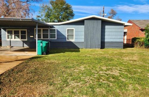 North Shore Apartment | Cozy 1x1 Retro Escape - East Htx