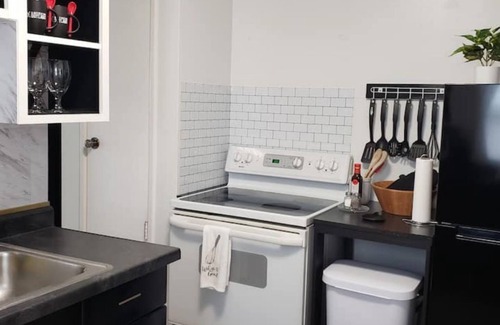 Lincoln House | Cozy 2 bdrm in south Lincoln