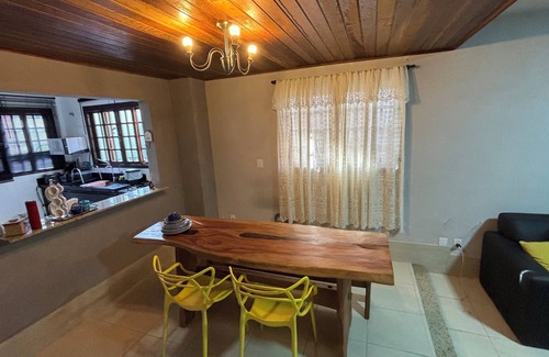 Itatiaia Ski Chalet | Cozy 2-bedroom chalet in wonderful Vila Benfica Itatiaia with AC, WiFi