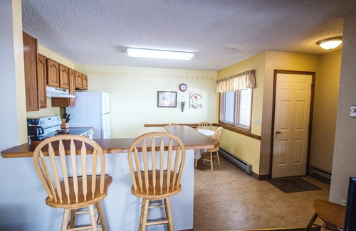 Red Lodge Condo | Cozy 2 Bed, 2 Bath Condo on Golf Course with Hot tub, Sauna, & Pool! Unit #3