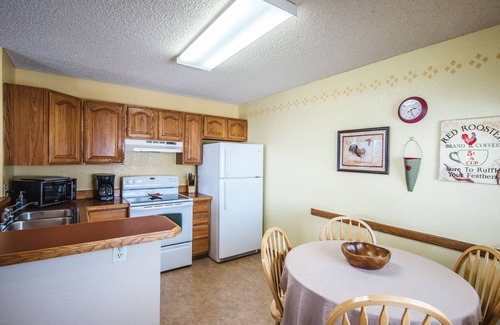 Red Lodge Condo | Cozy 2 Bed, 2 Bath Condo on Golf Course with Hot tub, Sauna, & Pool! Unit #3