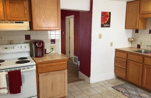 North End House | Cozy 2 Bed House, 7 Dollar Uber to Excel Center