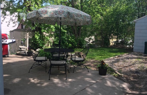 North End House | Cozy 2 Bed House, 7 Dollar Uber to Excel Center