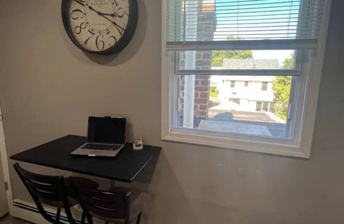 Hillside Apartment | Cozy 2 Bed Room Apartment near Airport