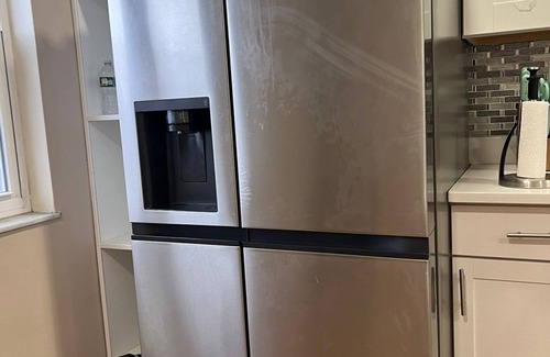 Ridgefield Apartment | Cozy 2-bedroom apartment 20 mins to NYC with WiFi, AC