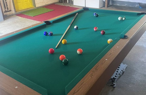 Leicester Apartment | Cozy 2-bedroom apartment in tranquil Leicester with WiFi, AC, fitness room