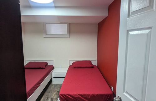 Brampton Apartment | Cozy 2-bedroom apartment in Brampton with AC, WiFi, and separate entrance