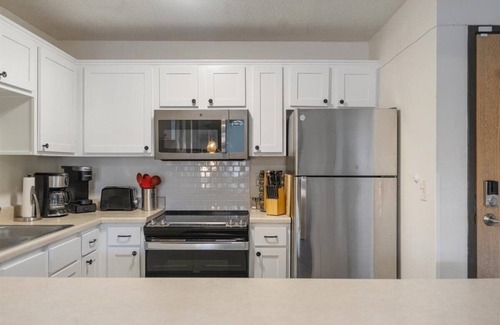 St. Cloud Apartment | Cozy 2-bedroom apartment with WiFi & a short walk to SCSU hockey Arena!