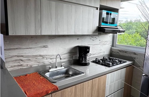 Tolu Cabin | Cozy 2-bedroom cabin in charming Santiago de Tolú with WiFi, fitness room