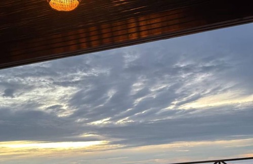 Tolu Cabin | Cozy 2-bedroom cabin in charming Santiago de Tolú with WiFi, fitness room