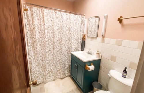 Poultney Cottage | Cozy 2 bedroom cottage located on Poultney River