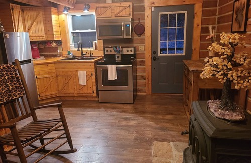 Paoli Cabin | Cozy 2-bedroom country side cabin. Minutes from Patoka Lake. Pet friendly.