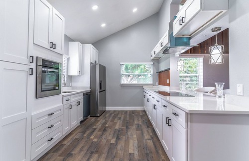 Cocoa House | Cozy 2-bedroom house in charming lake Poinsett Cocoa Fl with AC, Wi-Fi