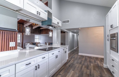 Cocoa House | Cozy 2-bedroom house in charming lake Poinsett Cocoa Fl with AC, Wi-Fi