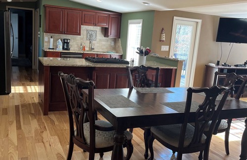Moneta House | Cozy 2-bedroom house in nice Moneta with WiFi, AC, privacy and convenience.