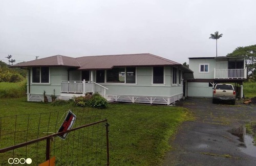 Mountain View House | Cozy 2 bedroom near Volcano Park