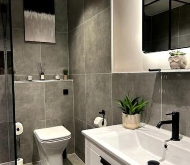 Kennington Villa | Cozy 2-Bedroom Retreat with Modern Amenities