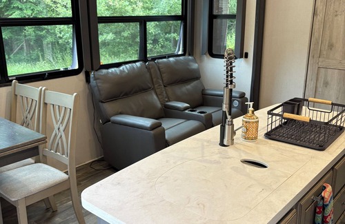 Oak Harbor House | Cozy 2-bedroom RV with AC, WiFi in enchanting Oak Harbor