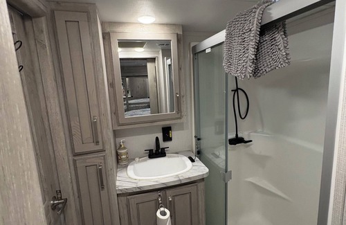 Oak Harbor House | Cozy 2-bedroom RV with AC, WiFi in enchanting Oak Harbor