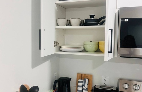 Northwest Edmonton House | Cozy 2-bedroom Suite Close To West Edmonton Mall