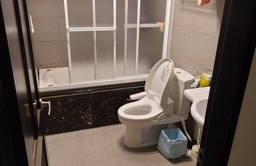 Banqiao Apartment | Cozy 2-bedroom apartment in enjoyable New Taipei City with AC, WiFi