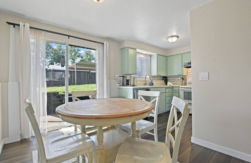 Nevada - Lidgerwood House | Cozy 2-bedroom Unit in awesome Spokane with WiFi