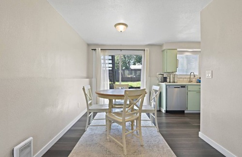 Nevada - Lidgerwood House | Cozy 2-bedroom Unit in awesome Spokane with WiFi