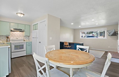 Nevada - Lidgerwood House | Cozy 2-bedroom Unit in awesome Spokane with WiFi