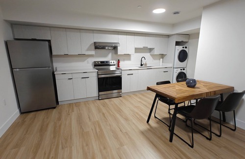 Willoughby Apartment | Cozy 2 br basement available