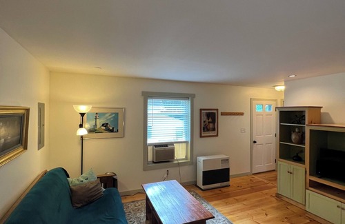 Rockland House | Cozy 2 BR Close to Downtown