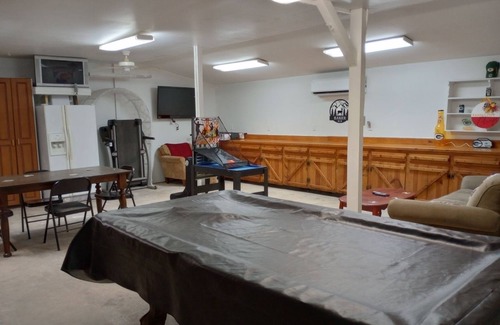 Jones Mills Apartment | Cozy 2 BR with Rec room, 14 mi to downtown Hot Springs and 7 mi from I-30